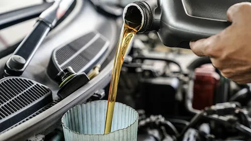 Wprowadzenie do świata olejów silnikowych w 2407.pl